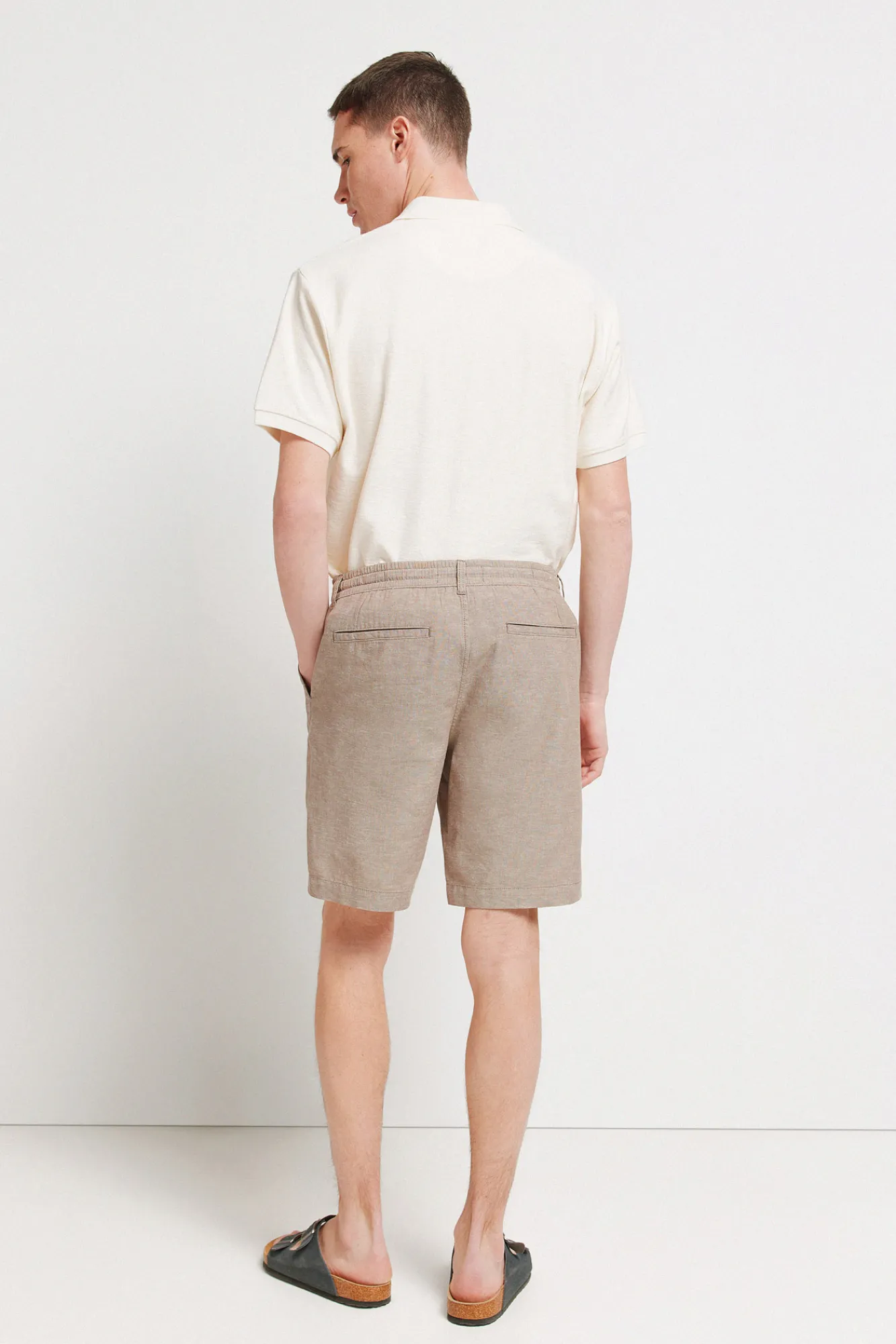 Outlet Springfield Bermuda coupe slim confortable en lin nude