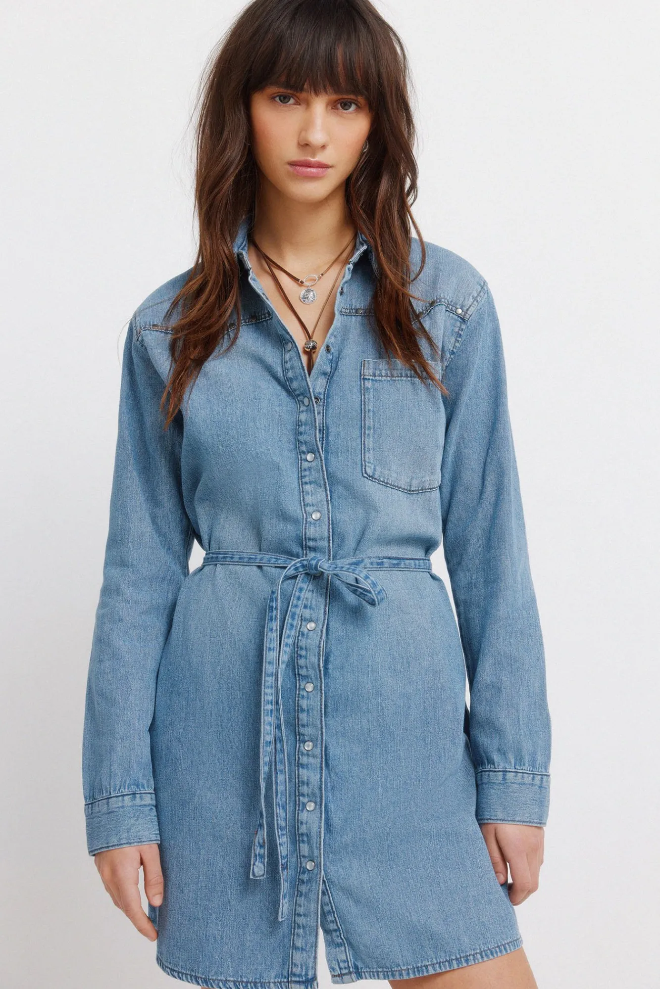 Hot Springfield Robe courte en denim avec ceinture bleu