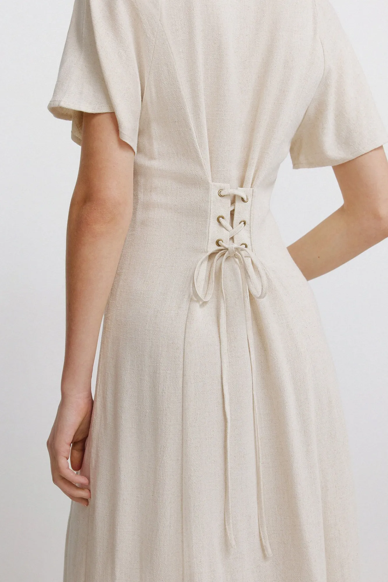 Springfield Robe midi dos croisé nude