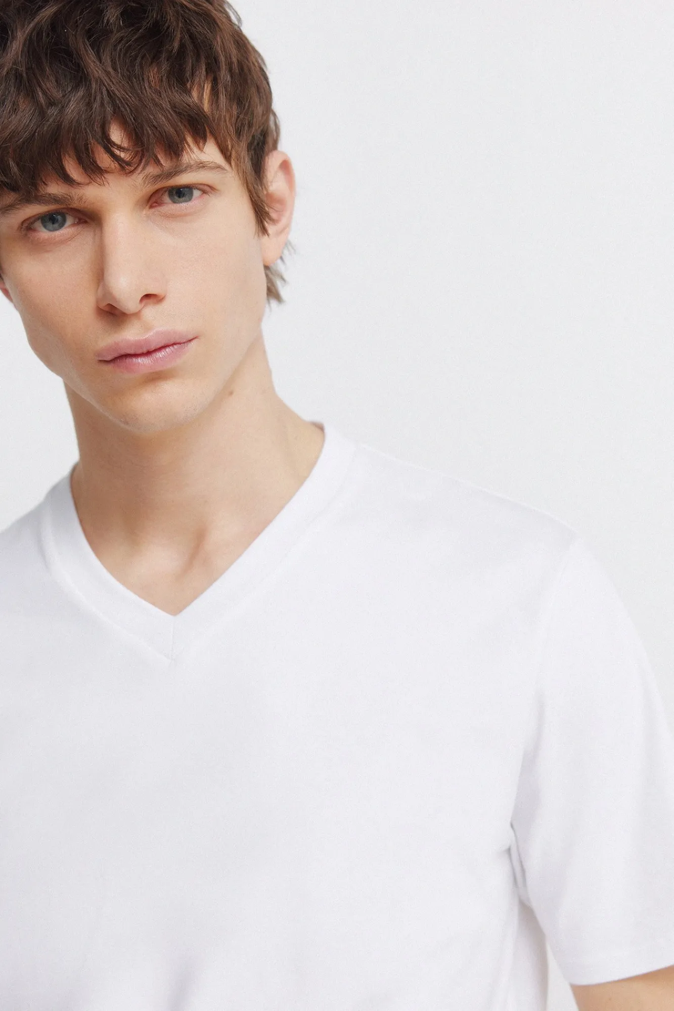 Sale Springfield T-shirt col en V coupe slim en lycra